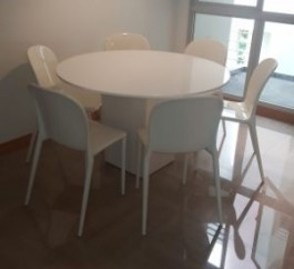 ROUND MARBLE TABLE